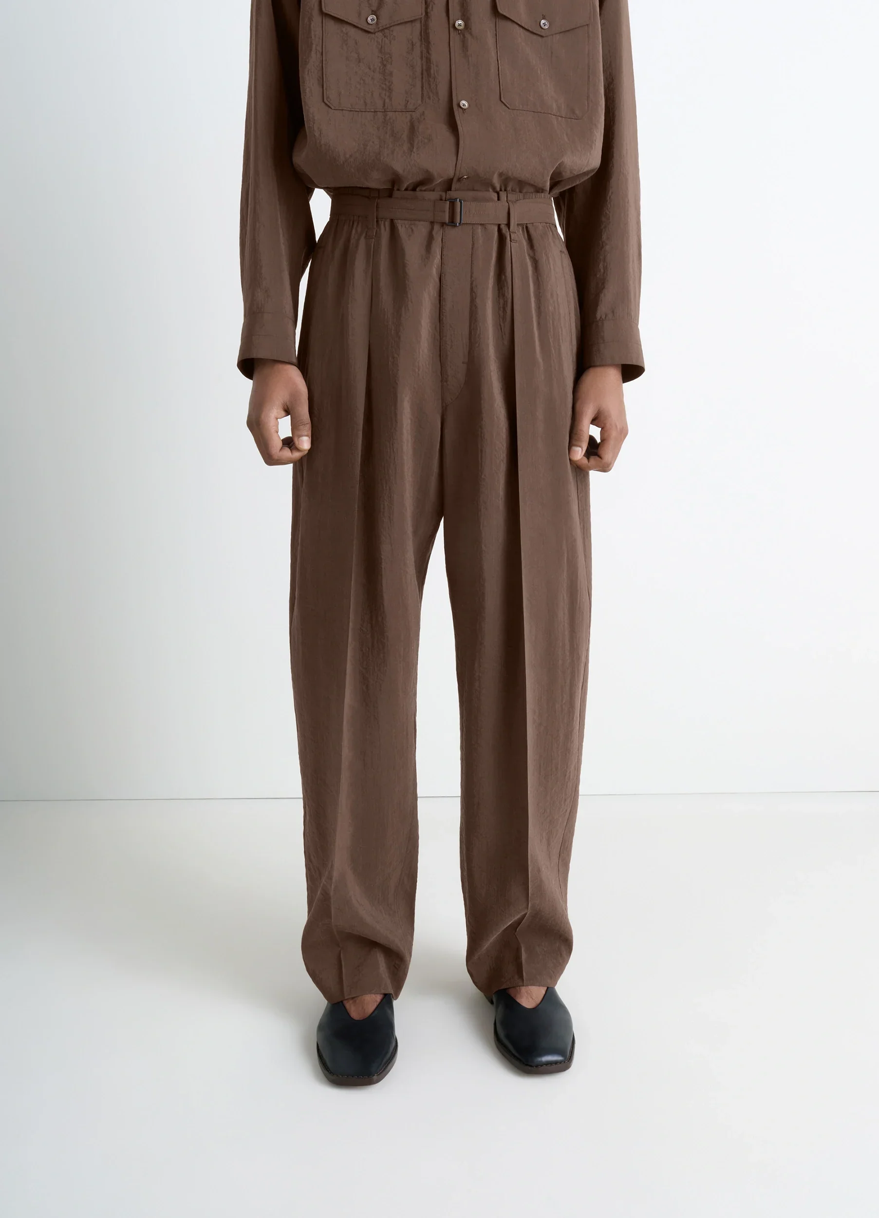 BELTED RELAXED PANTS IN DRY SILK - Image 4