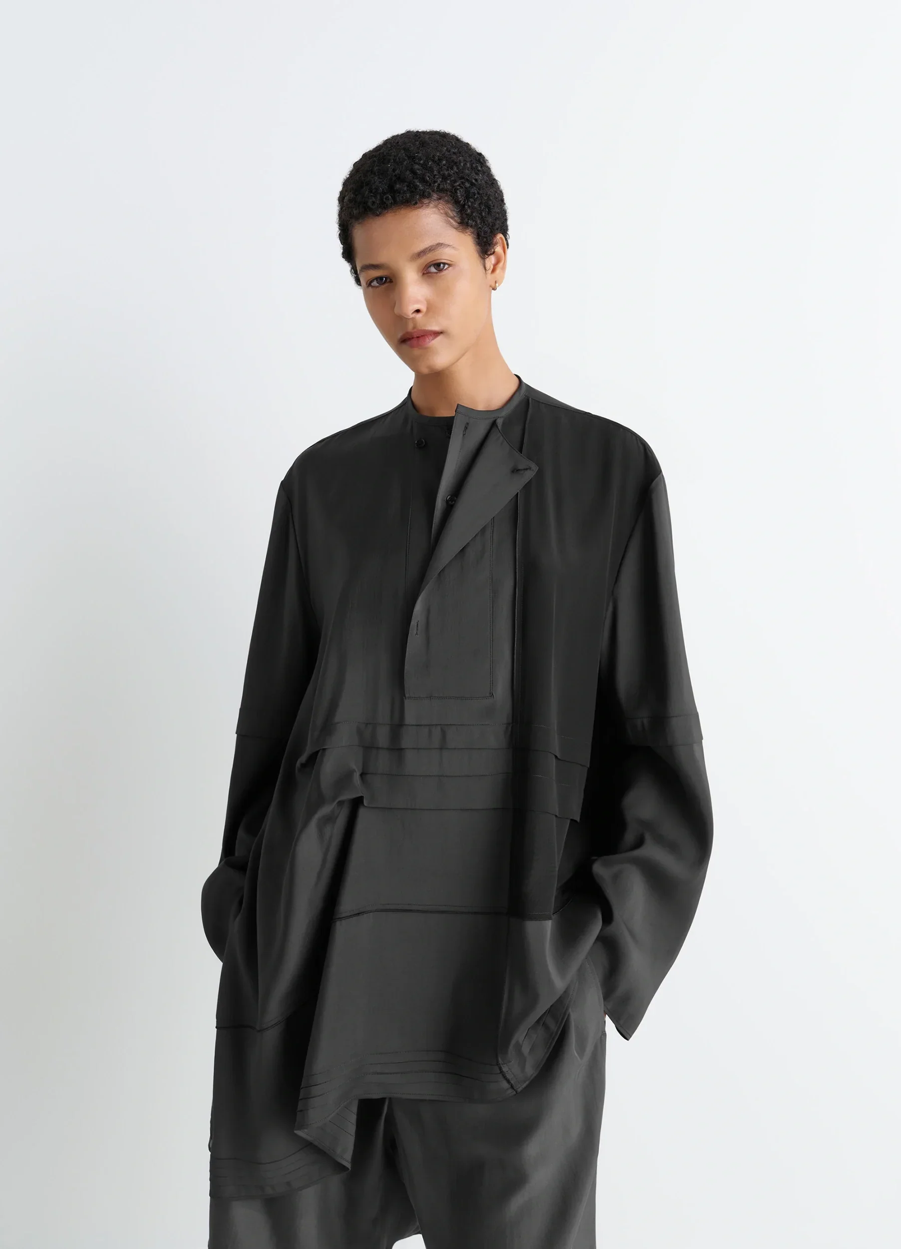 BLOUSE WITH PLEATS IN SILK