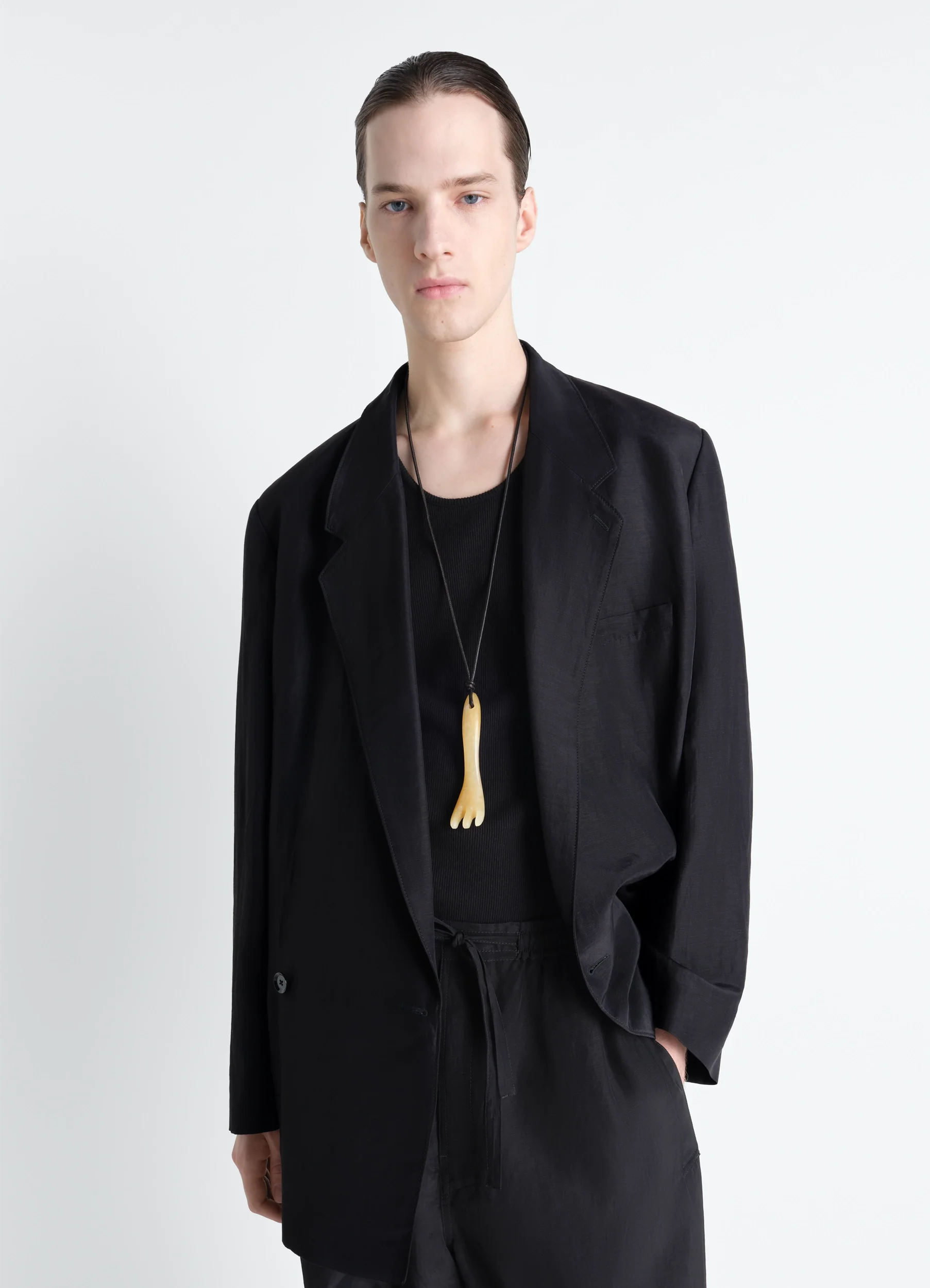 GUA SHA FORK NECKLACE IN ARAGONITE - Image 2
