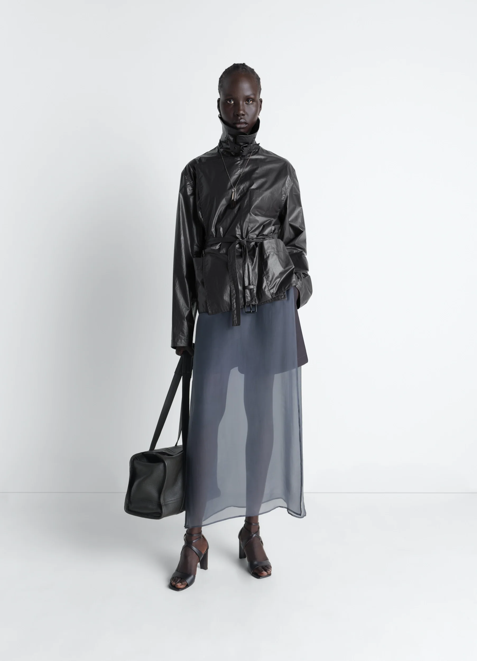 LIGHT WRAP JACKET IN LIGHT COATED COTTON