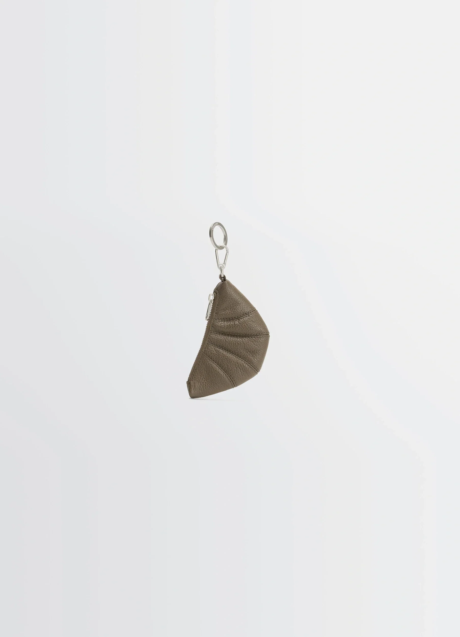 MINI CROISSANT KEYRING IN LEATHER