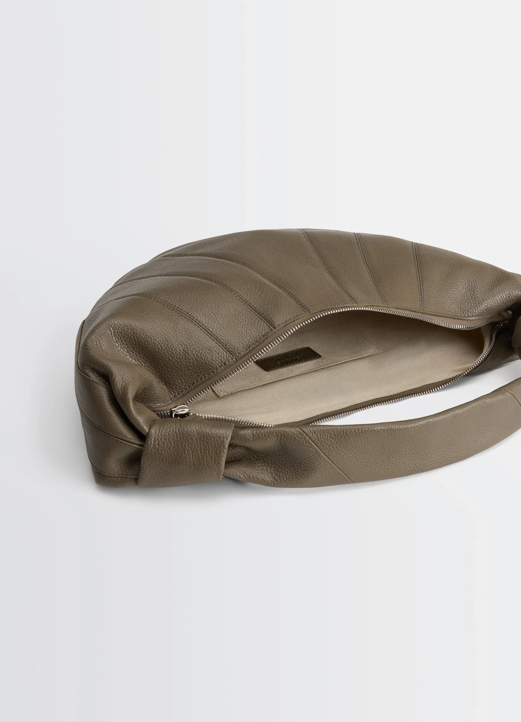 MINI FORTUNE CROISSANT BAG IN LEATHER - Image 4
