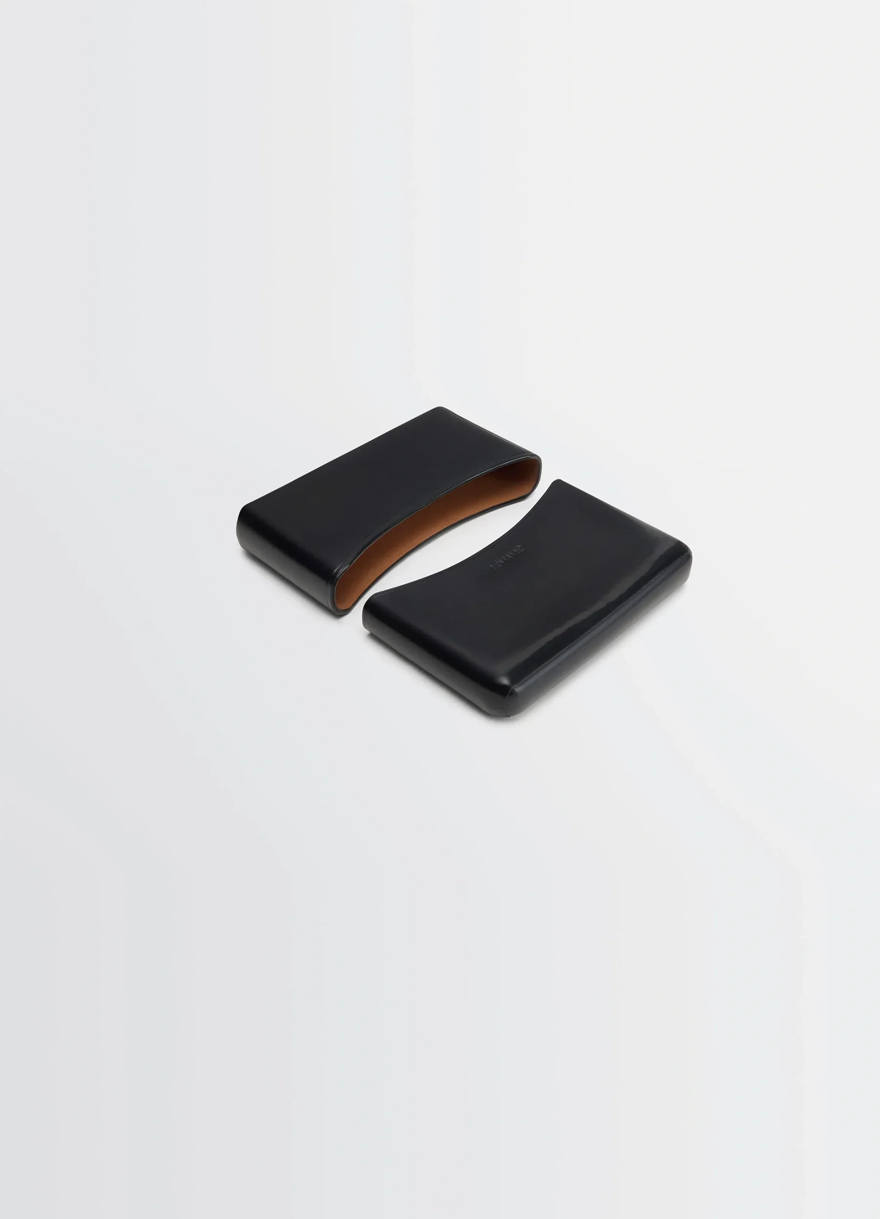 MOLDED CARD HOLDER IN LEATHER - Image 2