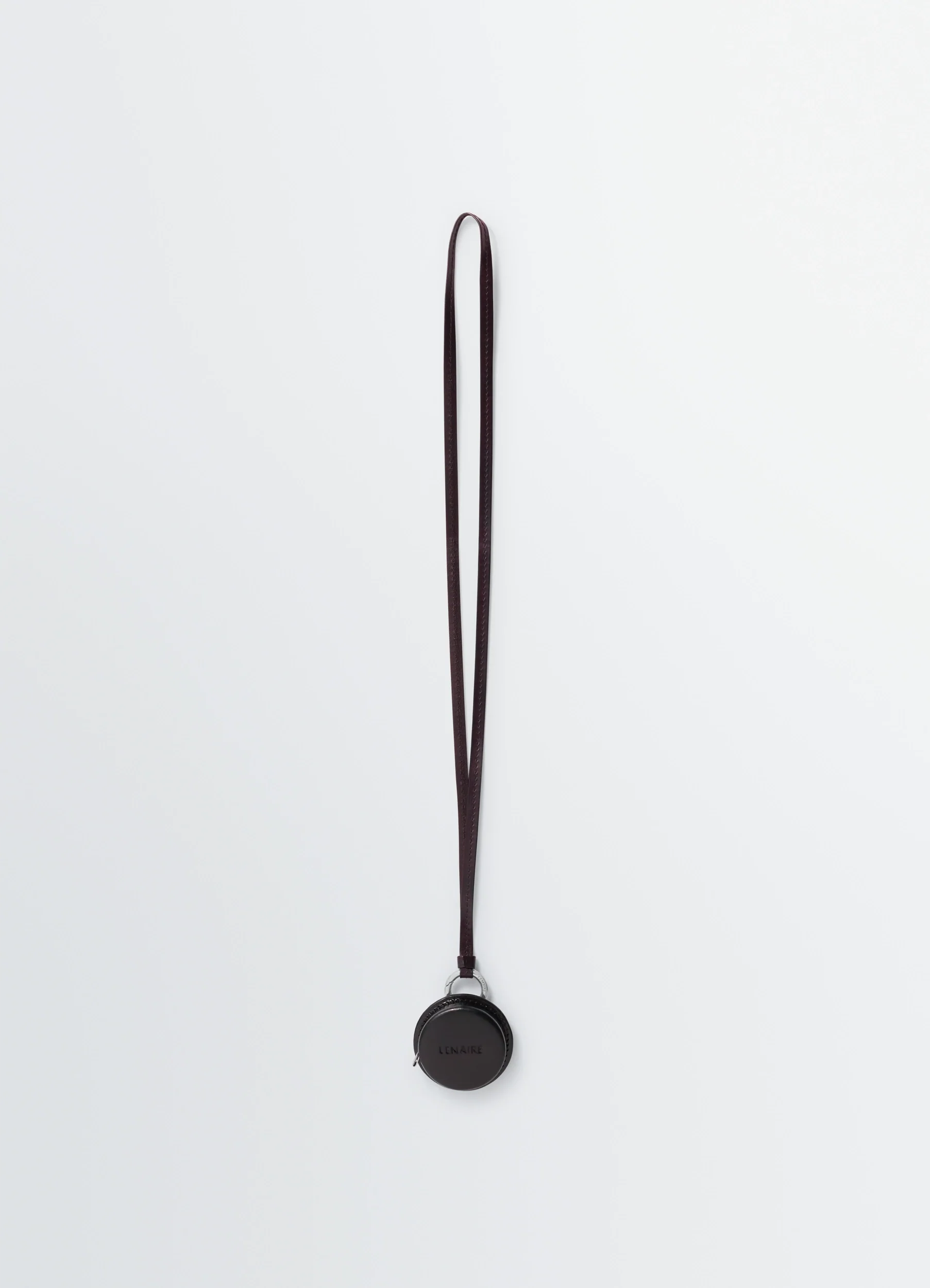 MOLDED TAPE NECKLACE IN LEATHER