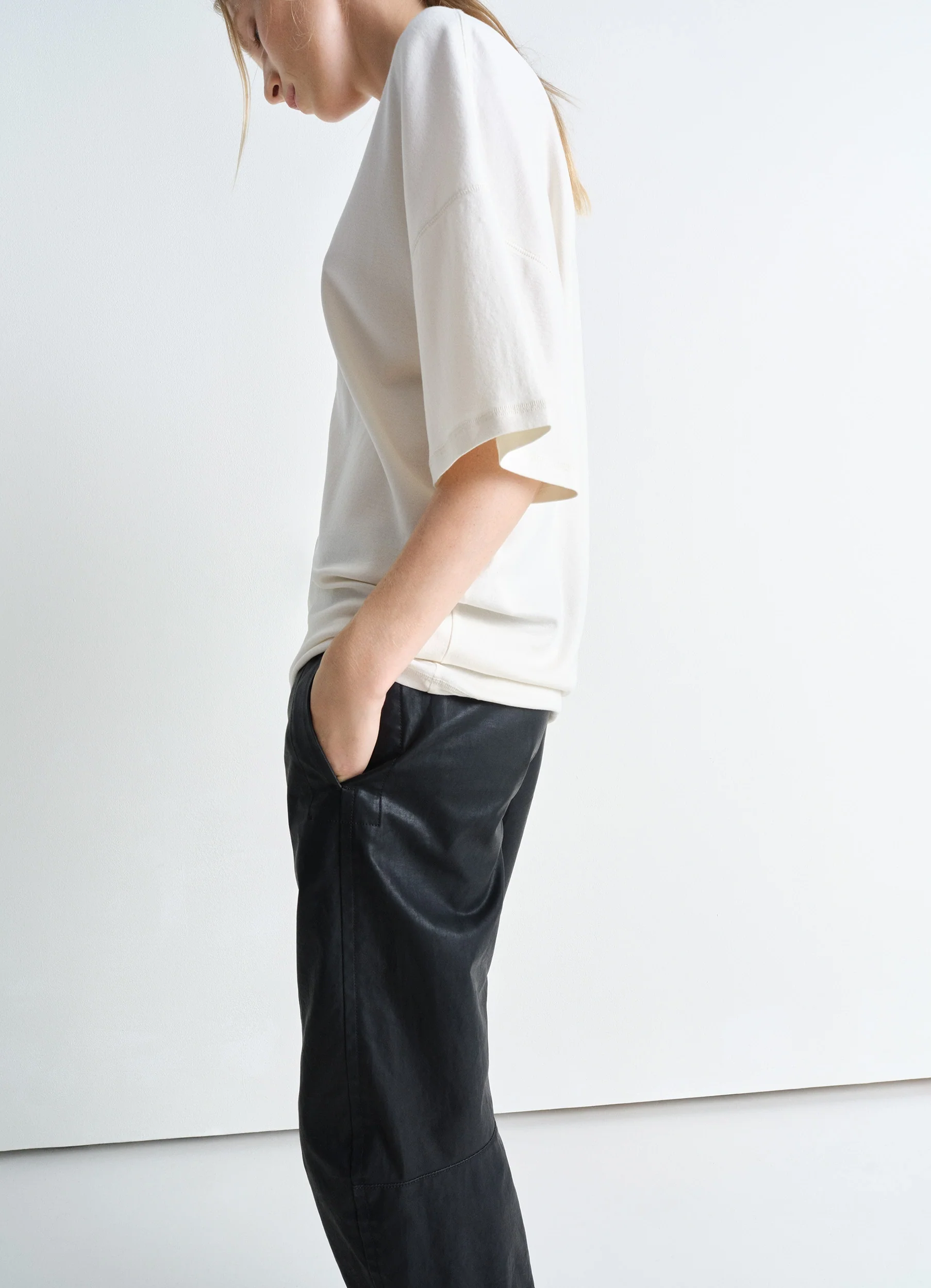 RIB COLLAR T-SHIRT IN JERSEY - Image 3