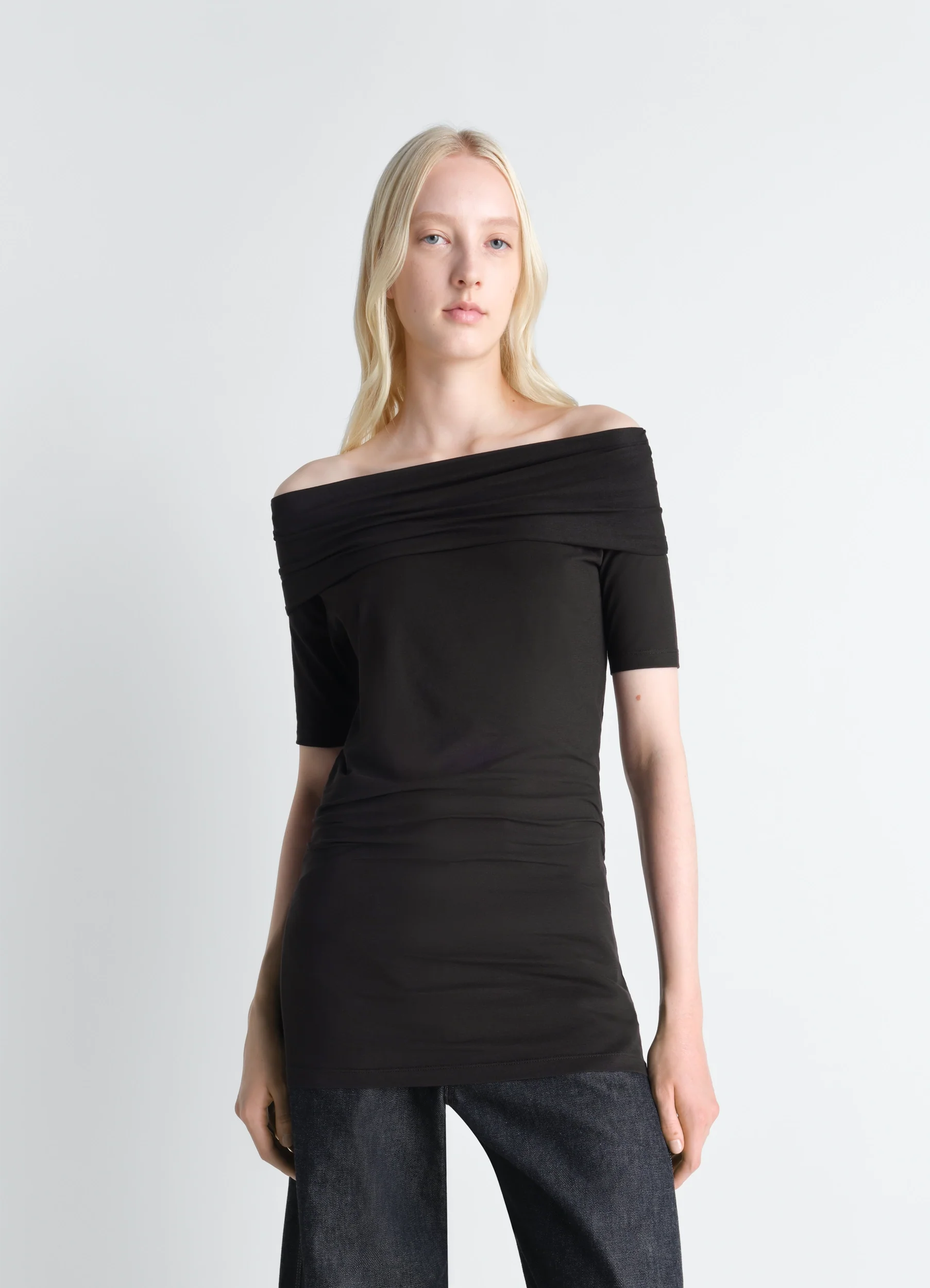SHORT SLEEVE TWISTED TOP IN JERSEY