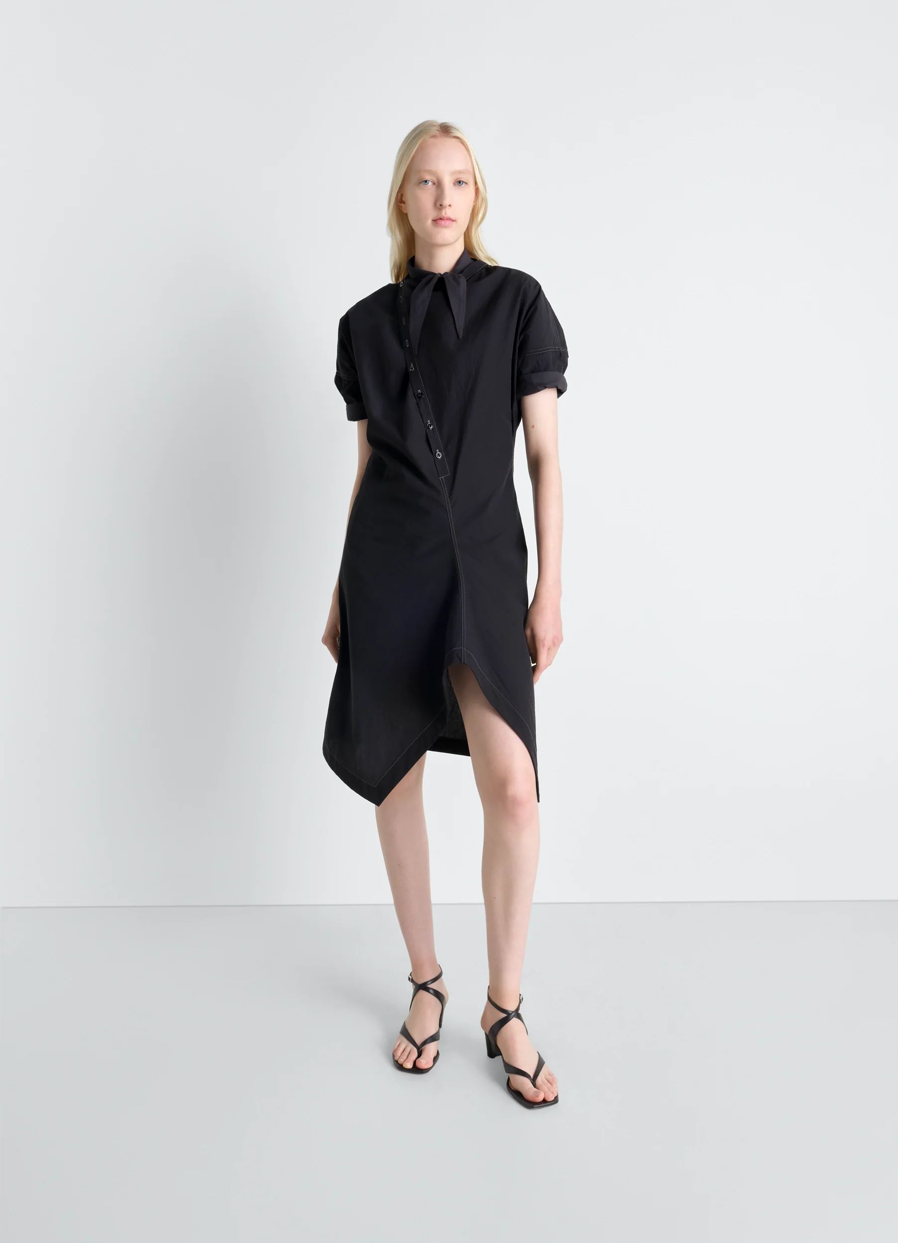 SOFT COLLAR DRESS IN CREPE COTTON