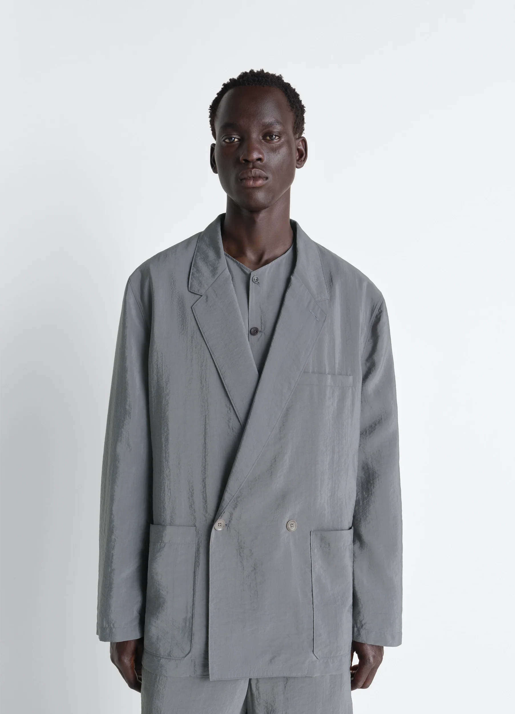 SOFT DOUBLE BREASTED JACKET IN DRY SILK