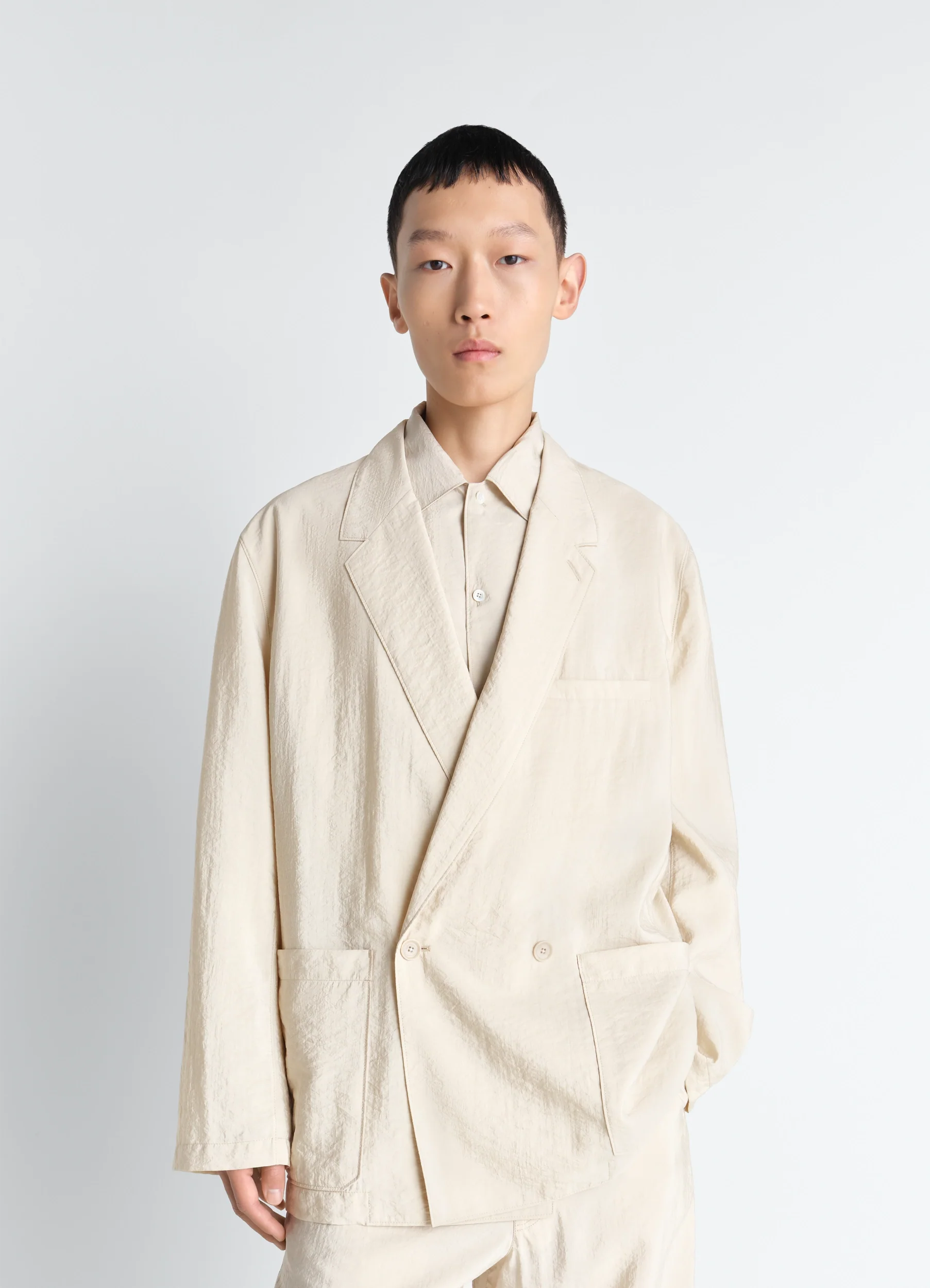 SOFT DOUBLE BREASTED JACKET IN DRY SILK