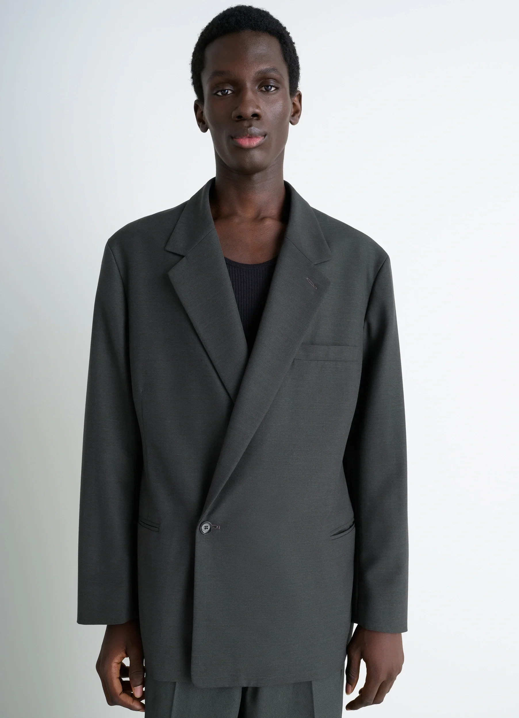 SOFT DOUBLE BREASTED JACKET IN POLYWOOL