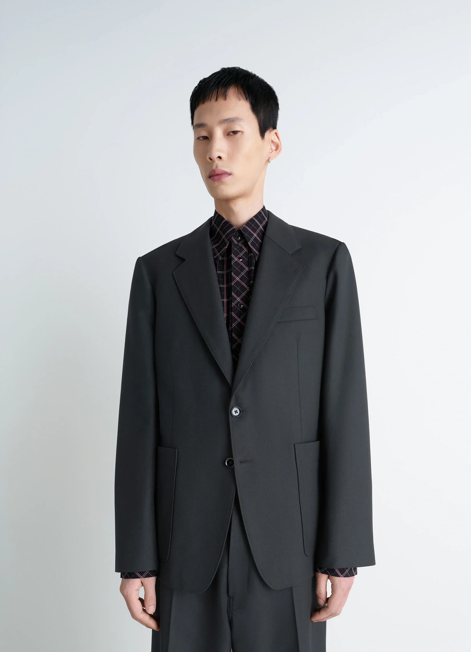 TAILORED SINGLE BREASTED JACKET IN POLYWOOL