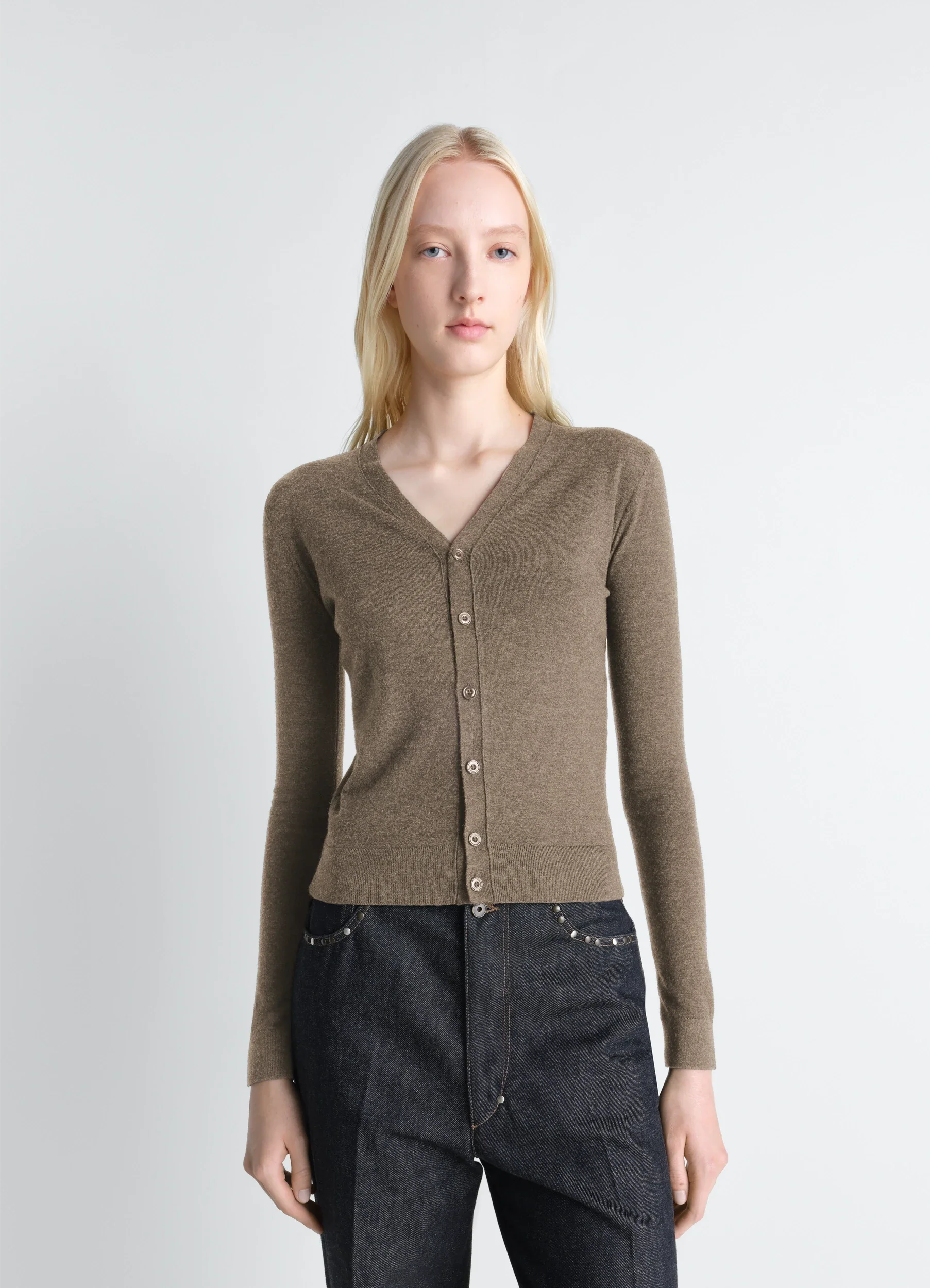 V NECK BUTTONED CARDIGAN IN FINE WOOL