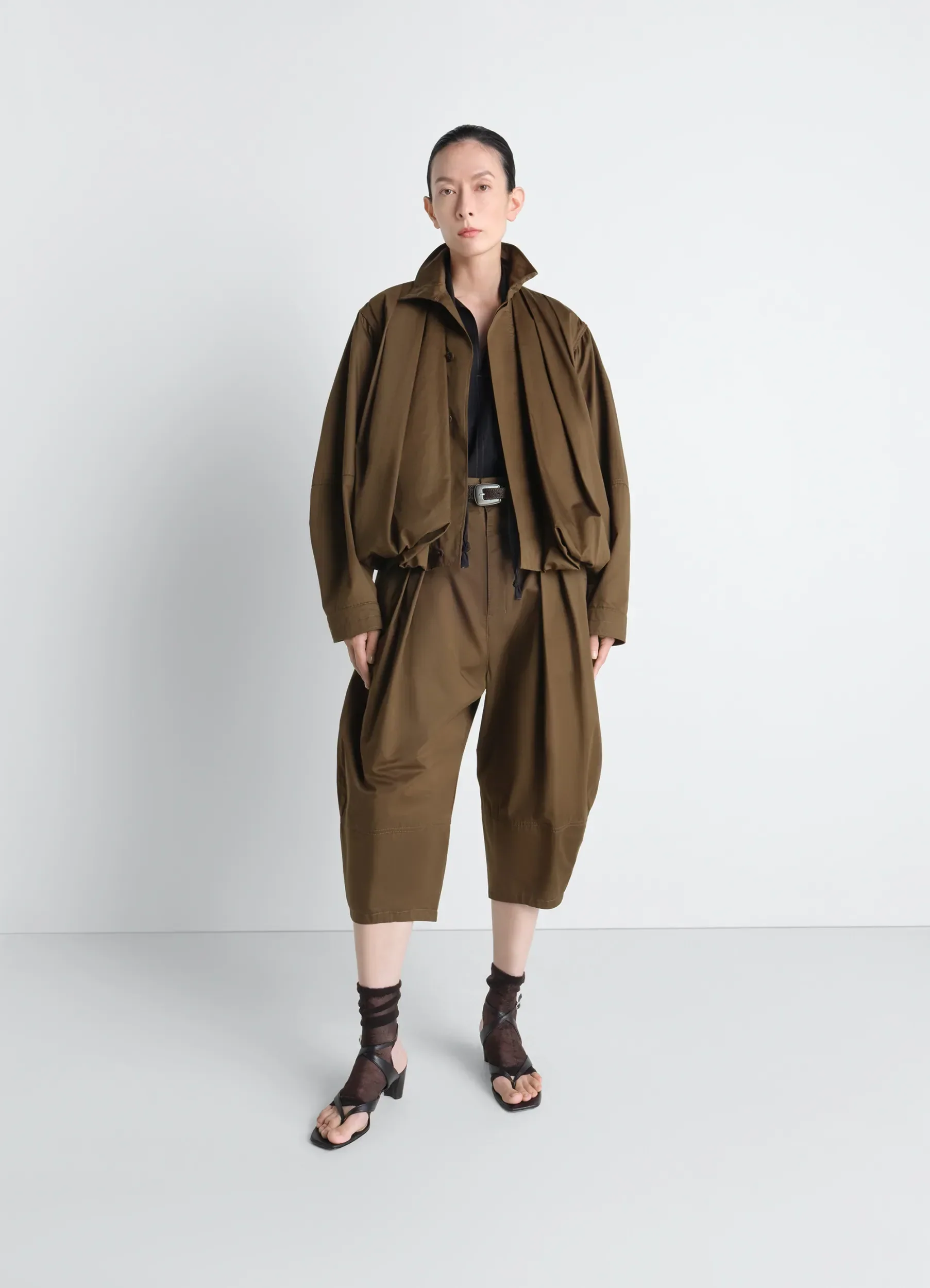 VOLUME BERMUDAS IN COTTON SATIN