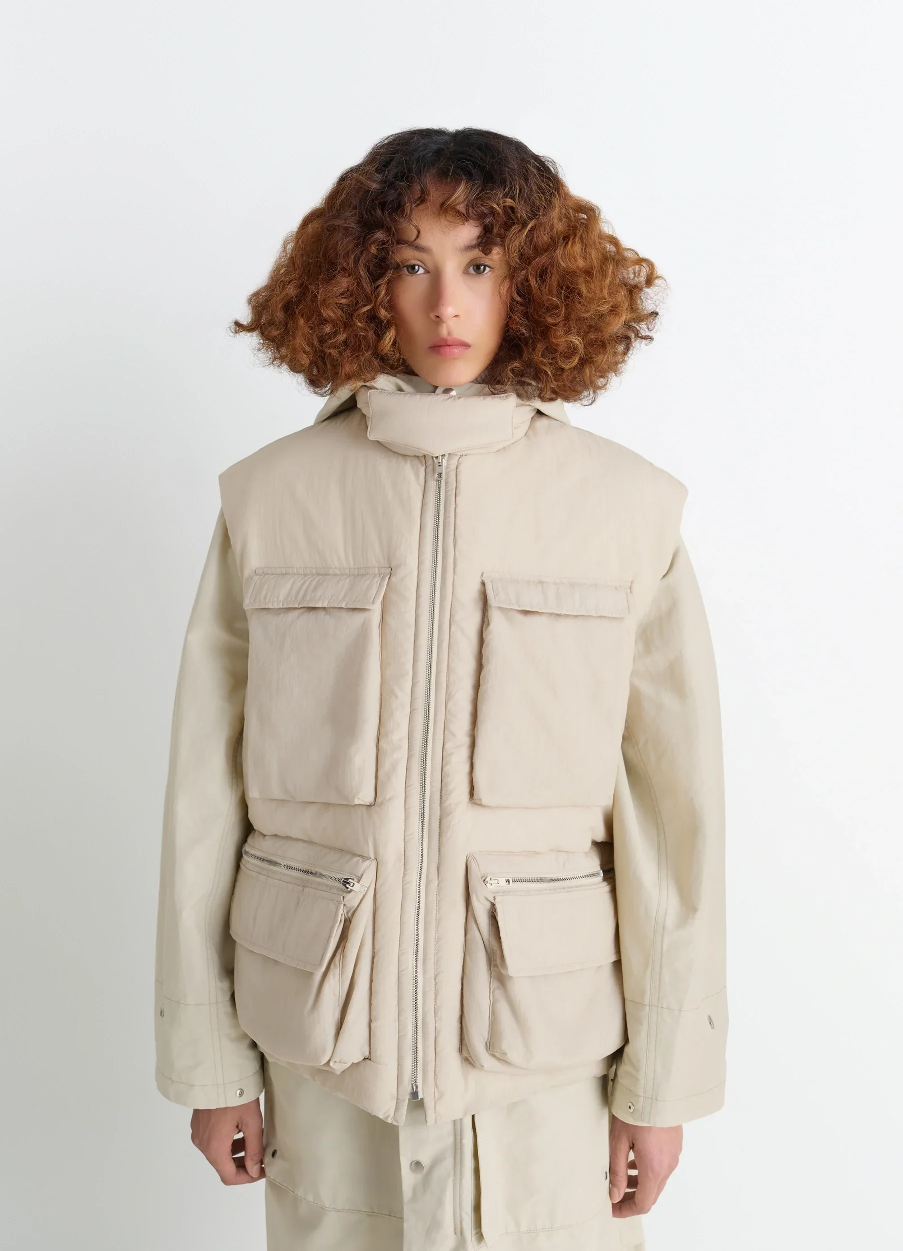 WADDED GILET WITH POCKETS IN LIGHT NYLON