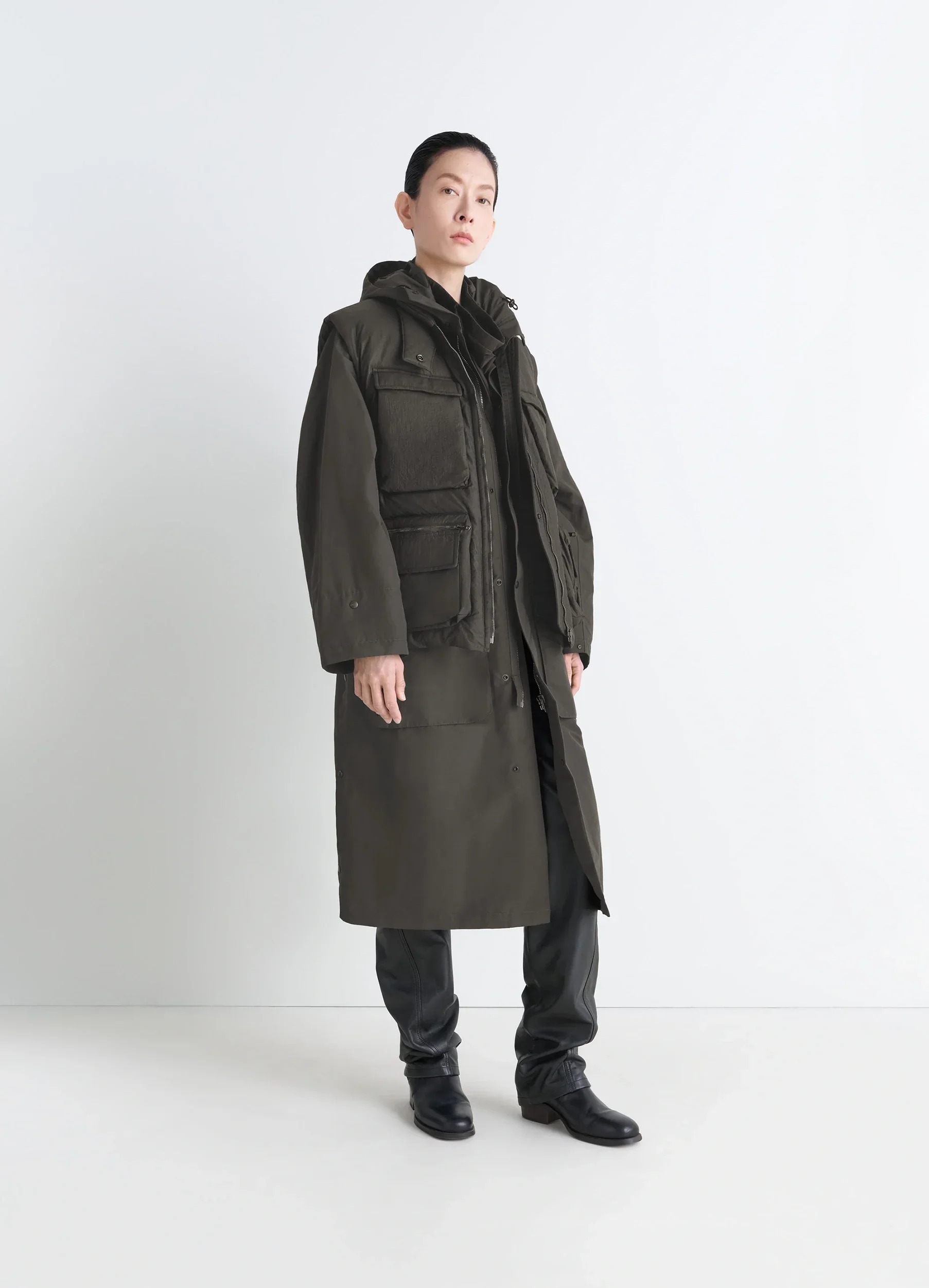 WADDED GILET WITH POCKETS IN LIGHT NYLON - Image 2